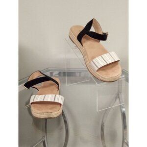 Women's Old Navy Canvas Sandals Black and Tan Size 9